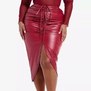 FASHION TO FIGURE- Miranda Ruched Faux Leather Skirt